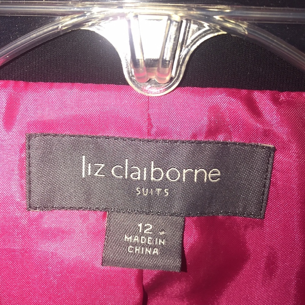 Women’s Liz Claiborne Skirt Suit - Picture 10 of 10